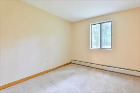 8 David Drive Hudson NH 03051