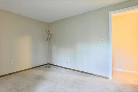 8 David Drive Hudson NH 03051