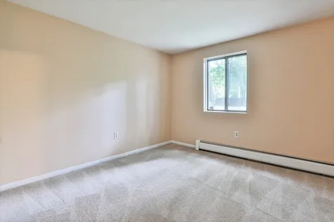 8 David Drive Hudson NH 03051
