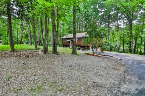 8 David Drive Hudson NH 03051