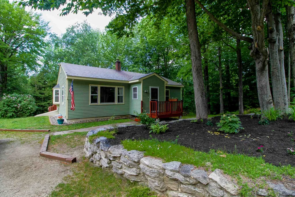 81 Ramblewood Circle Newbury NH 03255