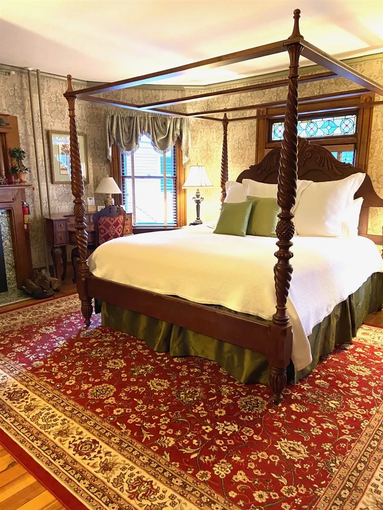 41 Pleasant Street Woodstock VT 05091