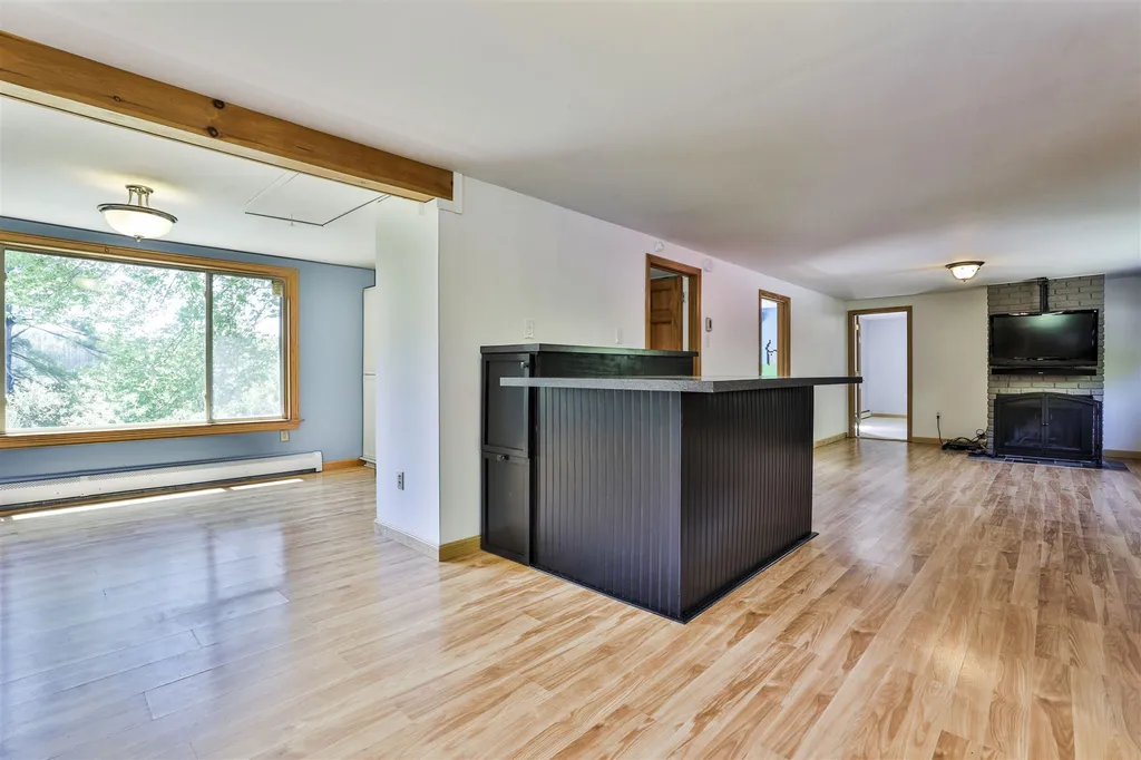 327 Whitehall Road Hooksett NH 03106