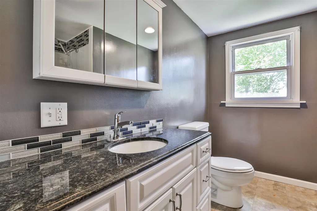327 Whitehall Road Hooksett NH 03106
