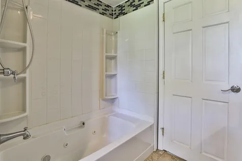 327 Whitehall Road Hooksett NH 03106