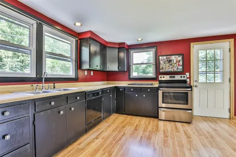 327 Whitehall Road Hooksett NH 03106