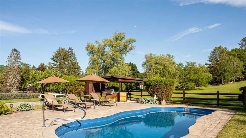 63 Vilas Road Alstead NH 03602