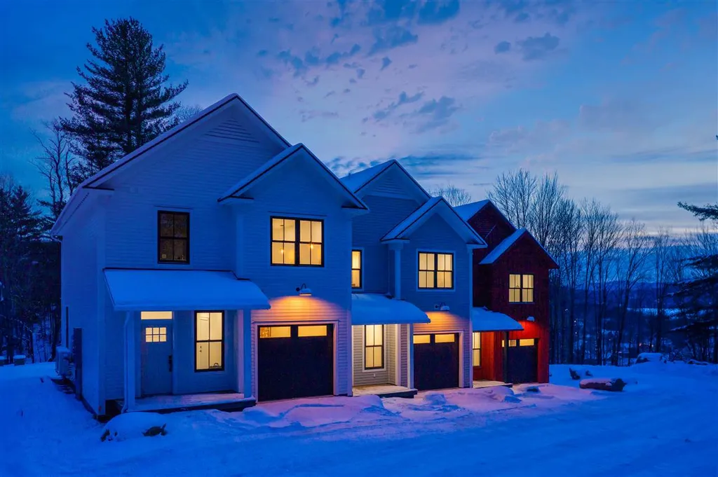102 Hill Street Stowe VT 05672