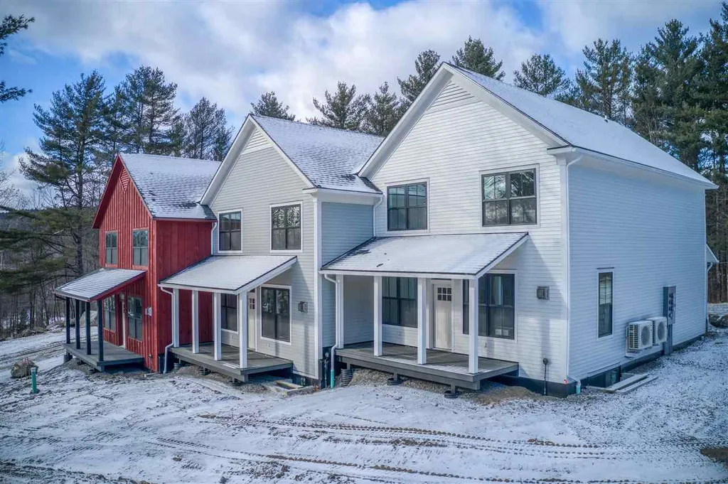 102 Hill Street Stowe VT 05672