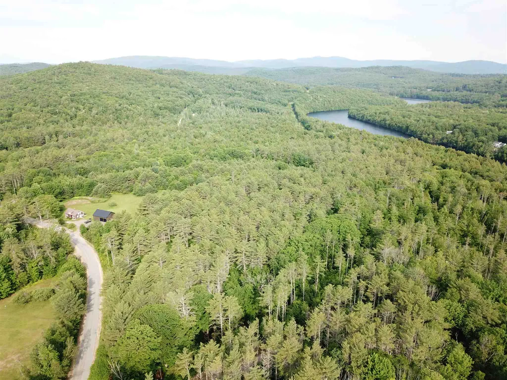 00 Old Bristol Road New Hampton NH 03256