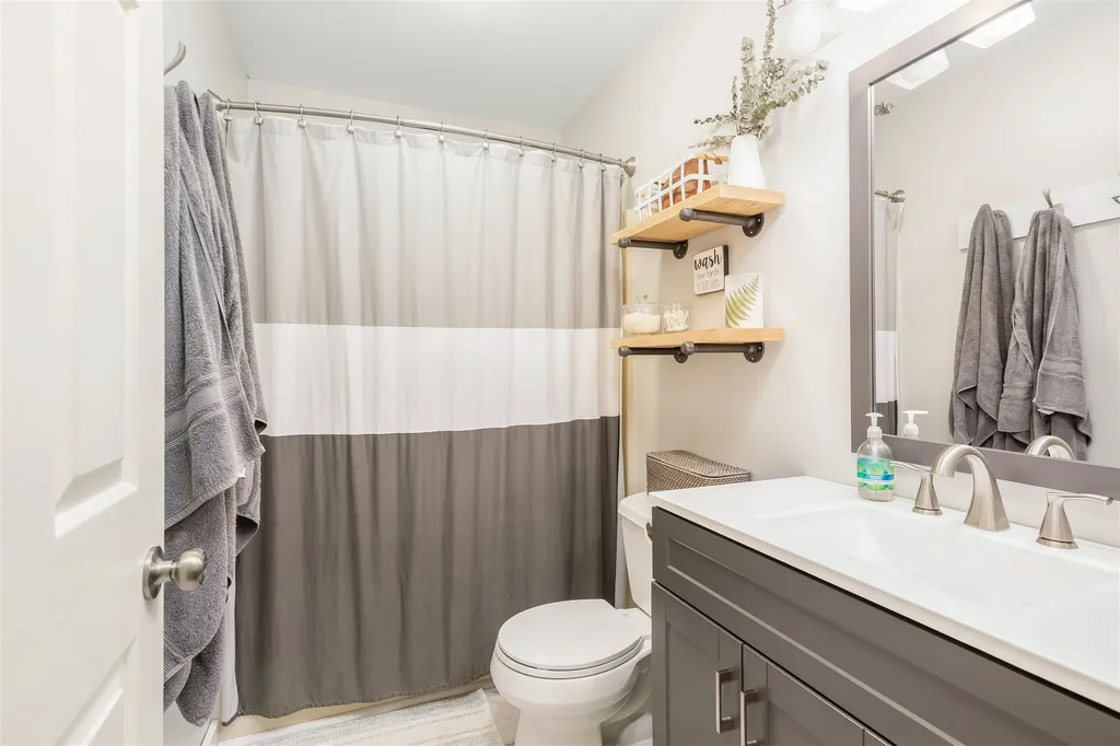 5b Woodlands Drive Jericho VT 05465