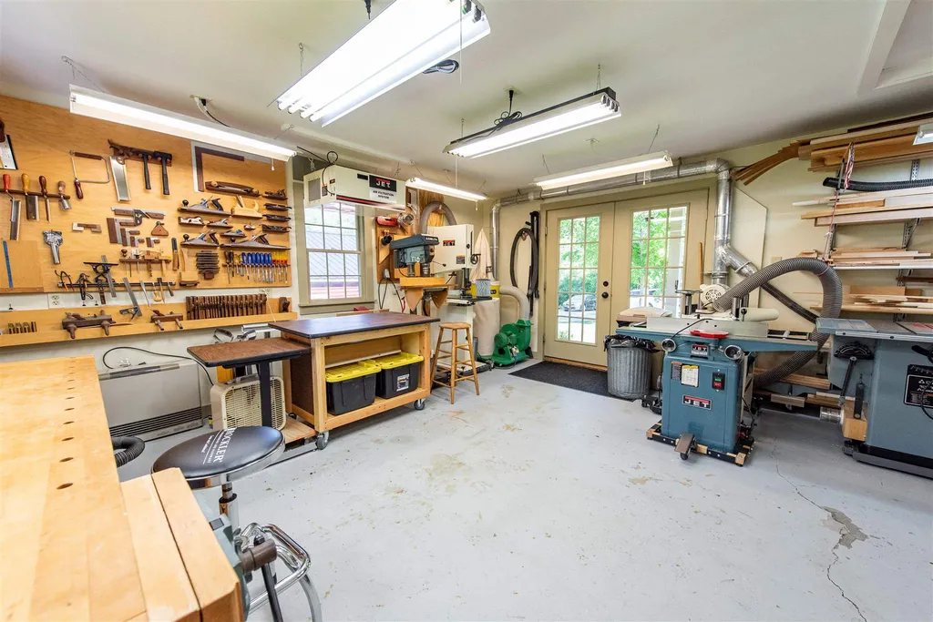1532 Battle Street Webster NH 03303