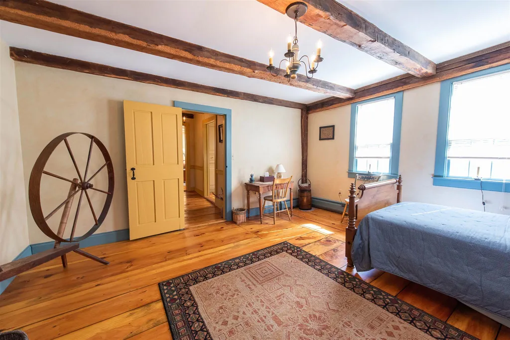 1532 Battle Street Webster NH 03303
