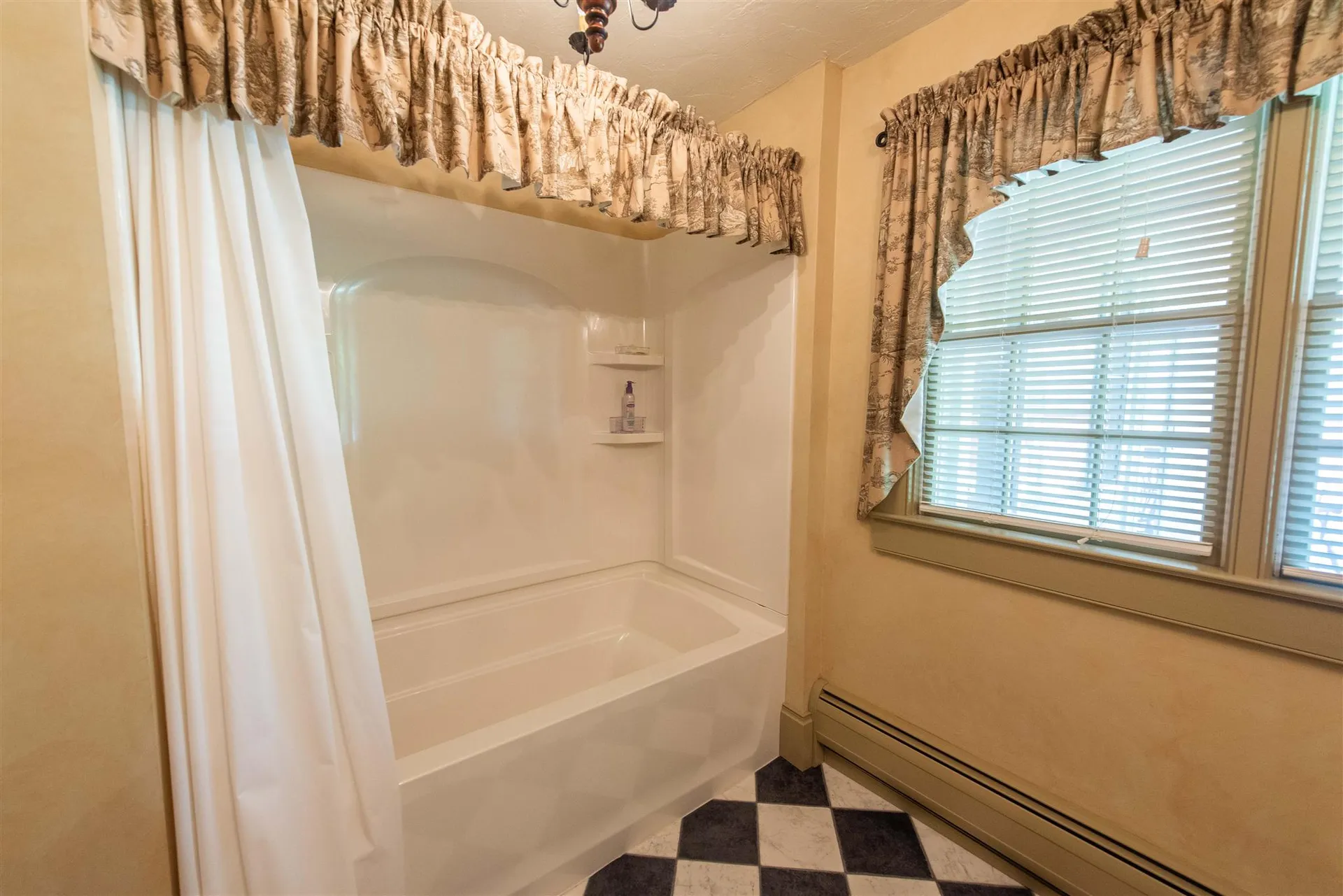 1532 Battle Street Webster NH 03303
