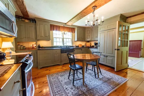 1532 Battle Street Webster NH 03303