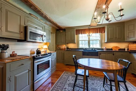 1532 Battle Street Webster NH 03303