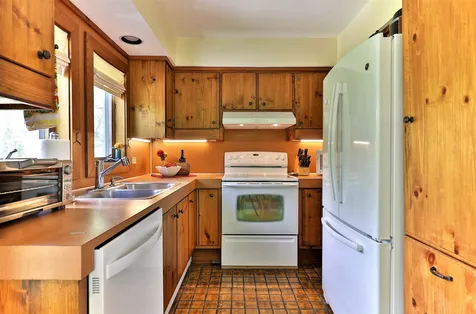 30 Meadow Hawk Lane Rochester VT 05767