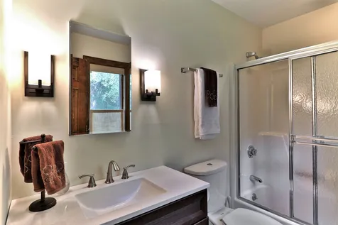30 Meadow Hawk Lane Rochester VT 05767