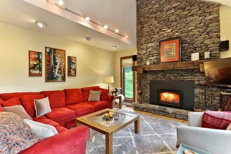 30 Meadow Hawk Lane Rochester VT 05767