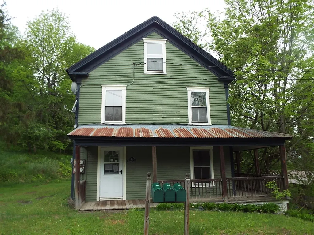 74 Mountain Avenue St. Johnsbury VT 05819
