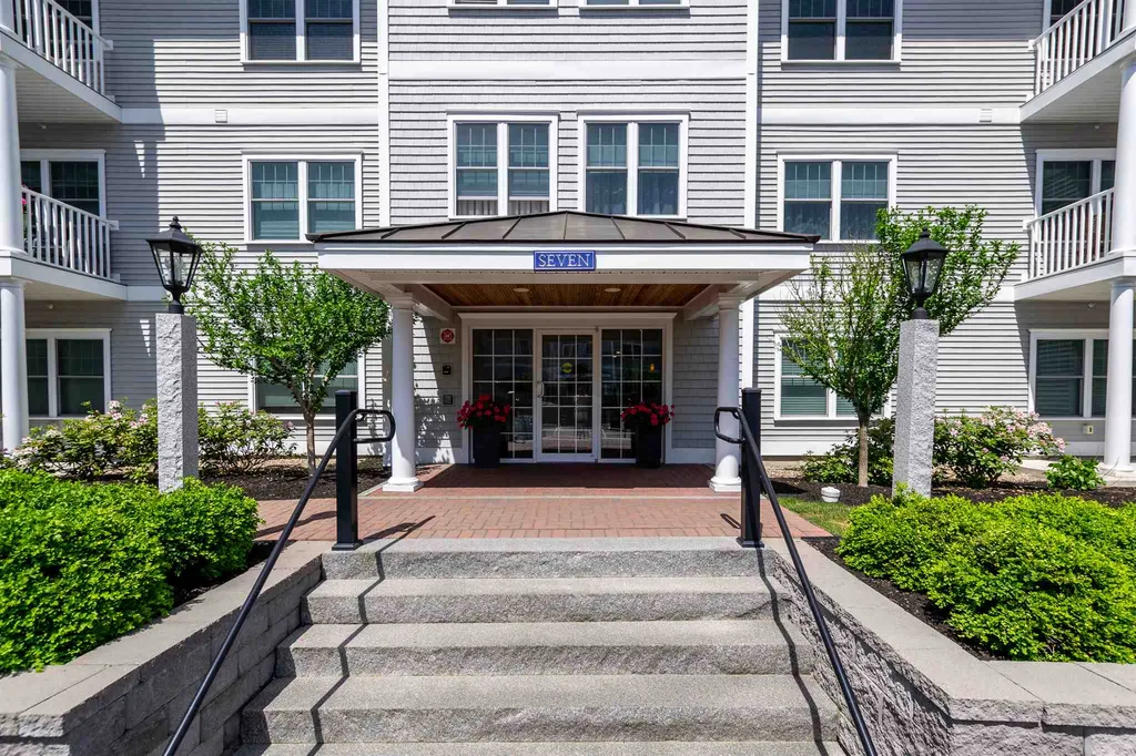 4809919 Exeter NH Real Estate 7 Sterling Hill Lane Exeter