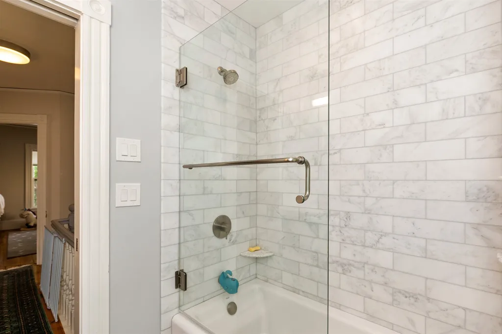59 New Castle Avenue Portsmouth NH 03801