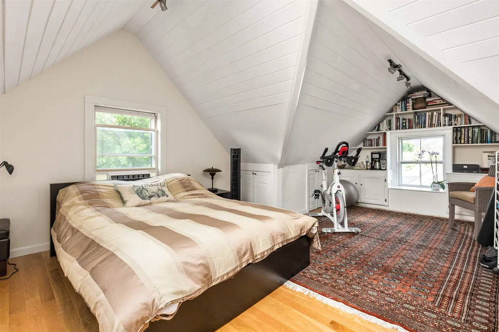 59 New Castle Avenue Portsmouth NH 03801