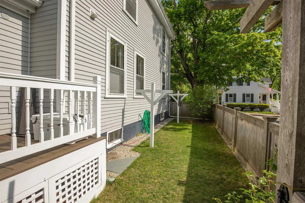 59 New Castle Avenue Portsmouth NH 03801