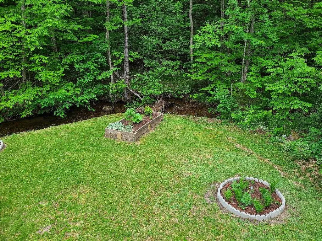 89 Jimtown Road Gorham NH 03581