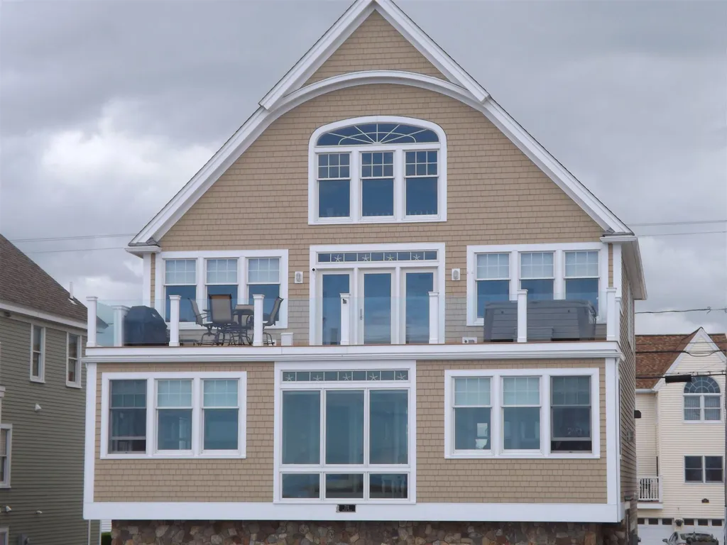 711 Ocean Boulevard Hampton NH 03842