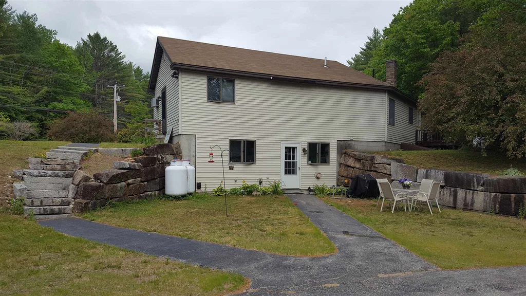 551 White Mountain Highway Tamworth NH 03886