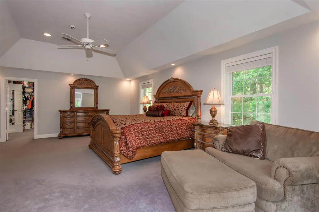 9 Surrey Lane Salem NH 03079
