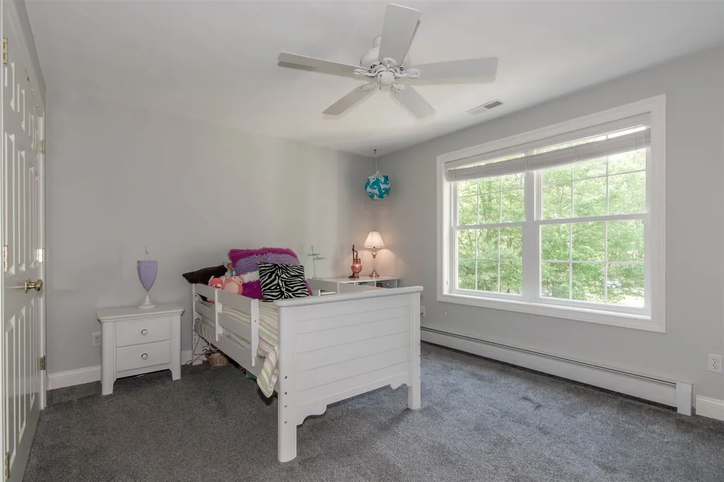 9 Surrey Lane Salem NH 03079