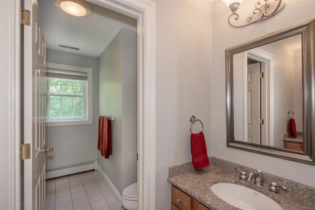 9 Surrey Lane Salem NH 03079