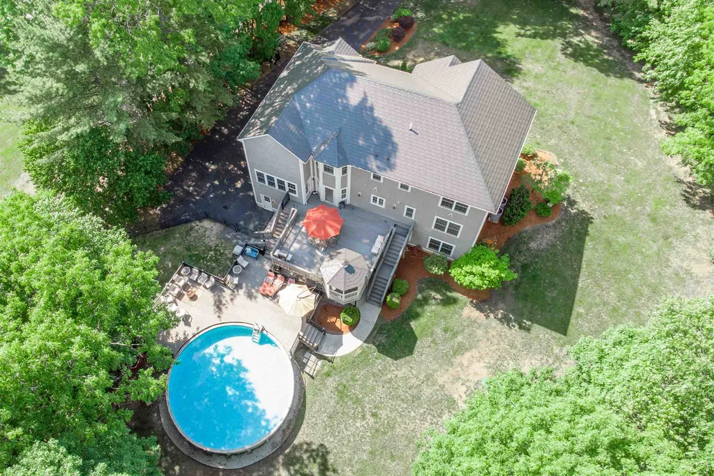 9 Surrey Lane Salem NH 03079