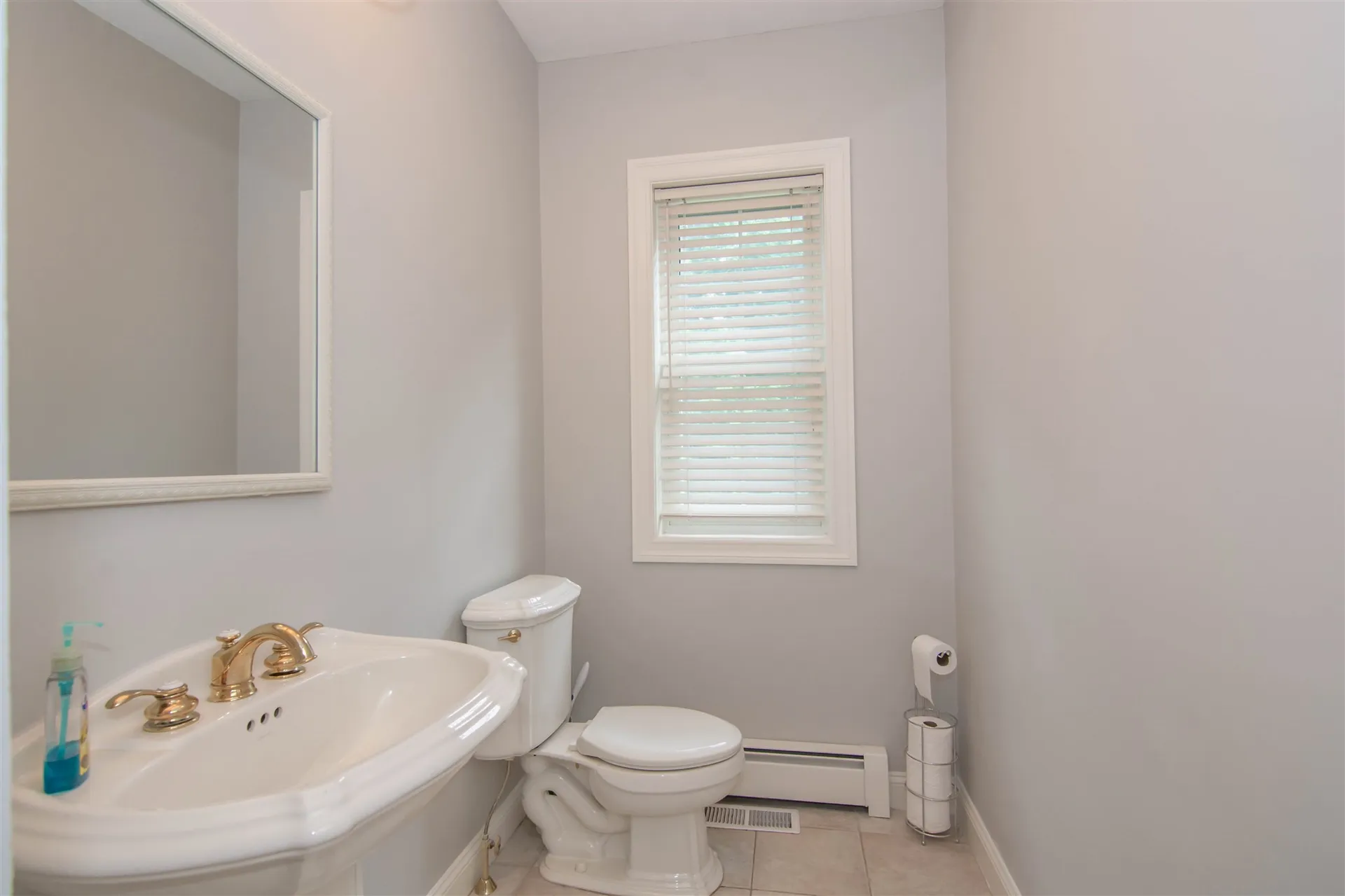 9 Surrey Lane Salem NH 03079