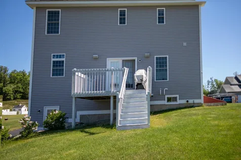31 Hunter Mill Way Londonderry NH 03053