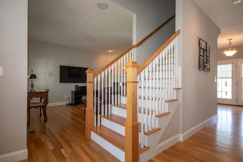 31 Hunter Mill Way Londonderry NH 03053