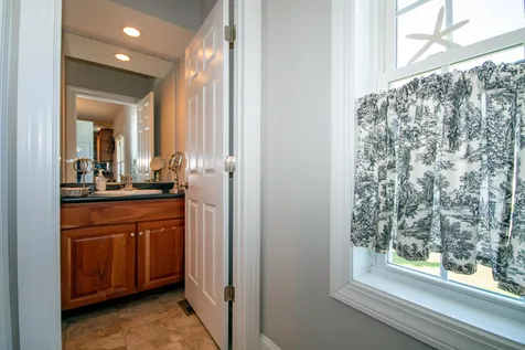 31 Hunter Mill Way Londonderry NH 03053