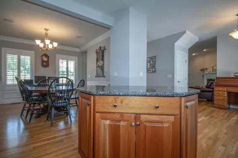 31 Hunter Mill Way Londonderry NH 03053