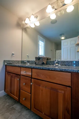 31 Hunter Mill Way Londonderry NH 03053