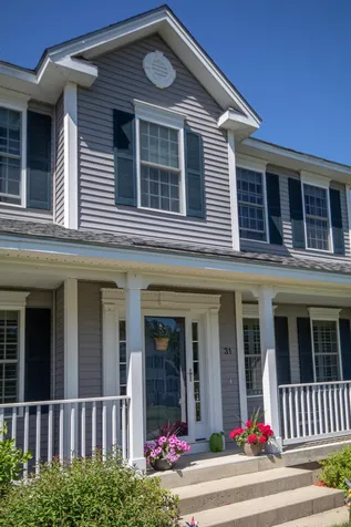 31 Hunter Mill Way Londonderry NH 03053