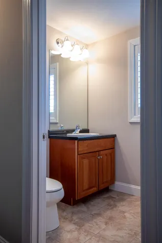 31 Hunter Mill Way Londonderry NH 03053