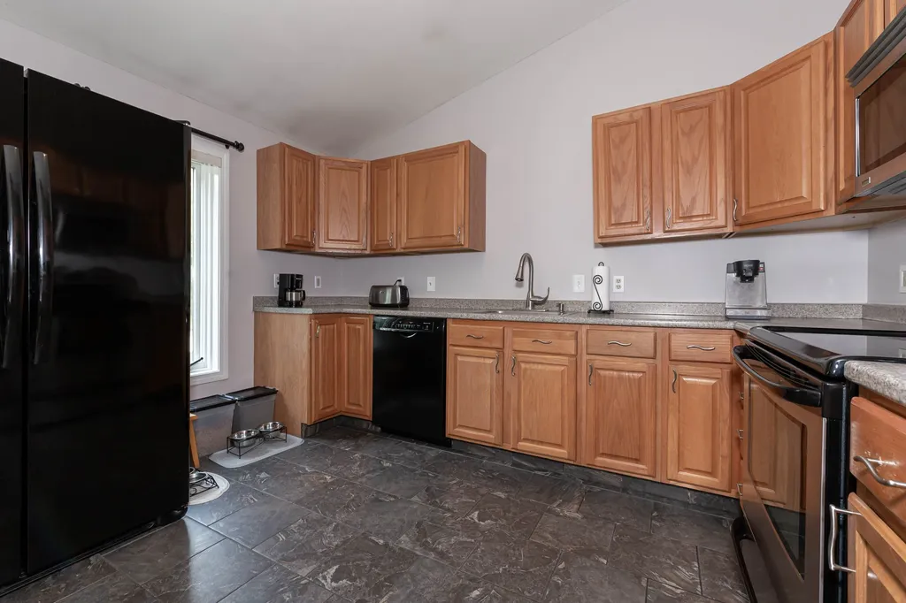 26 Adam Drive Hudson NH 03051