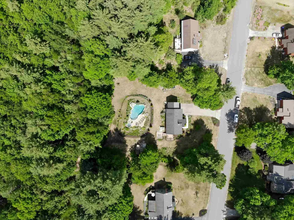 26 Adam Drive Hudson NH 03051