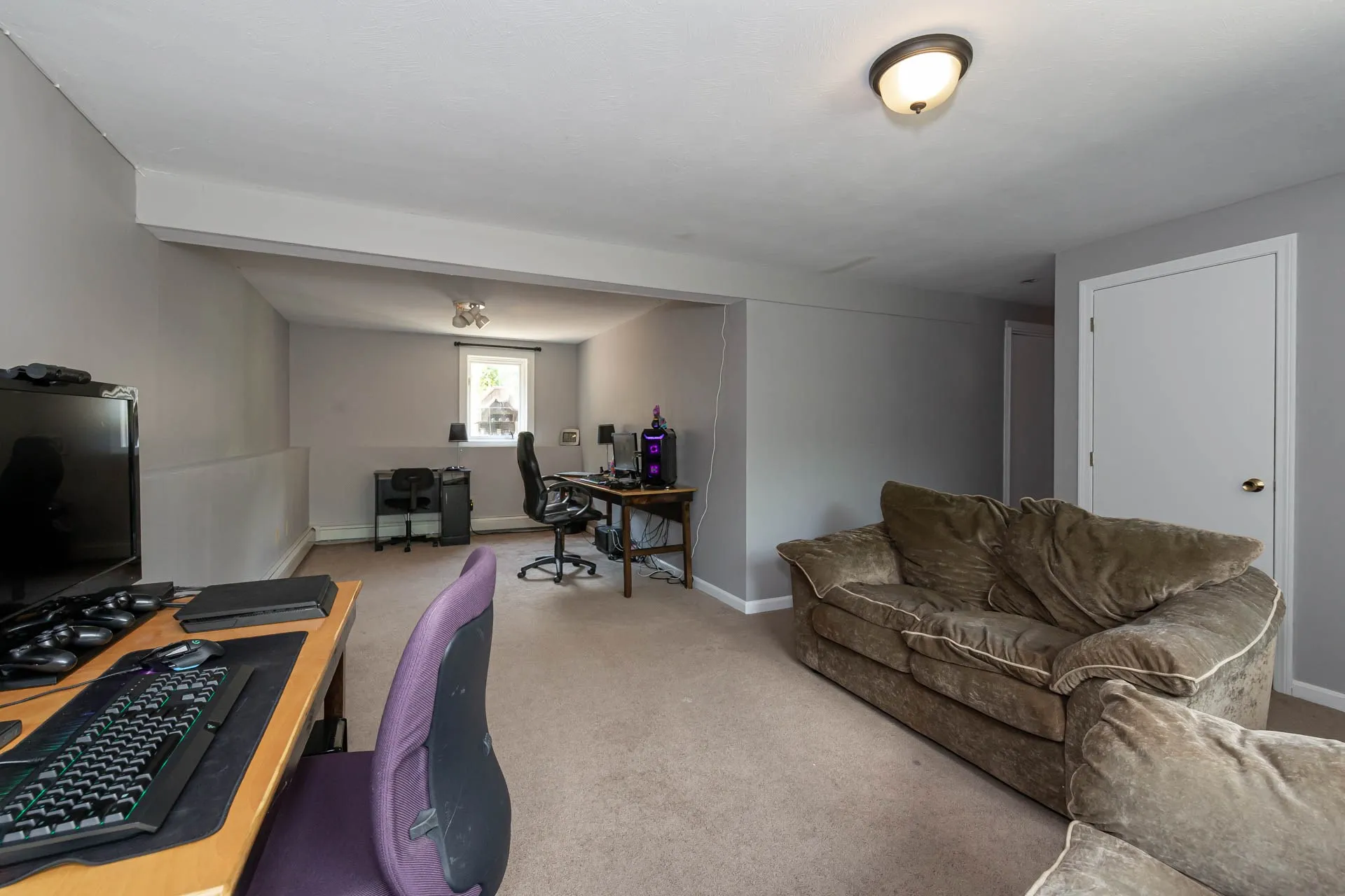 26 Adam Drive Hudson NH 03051