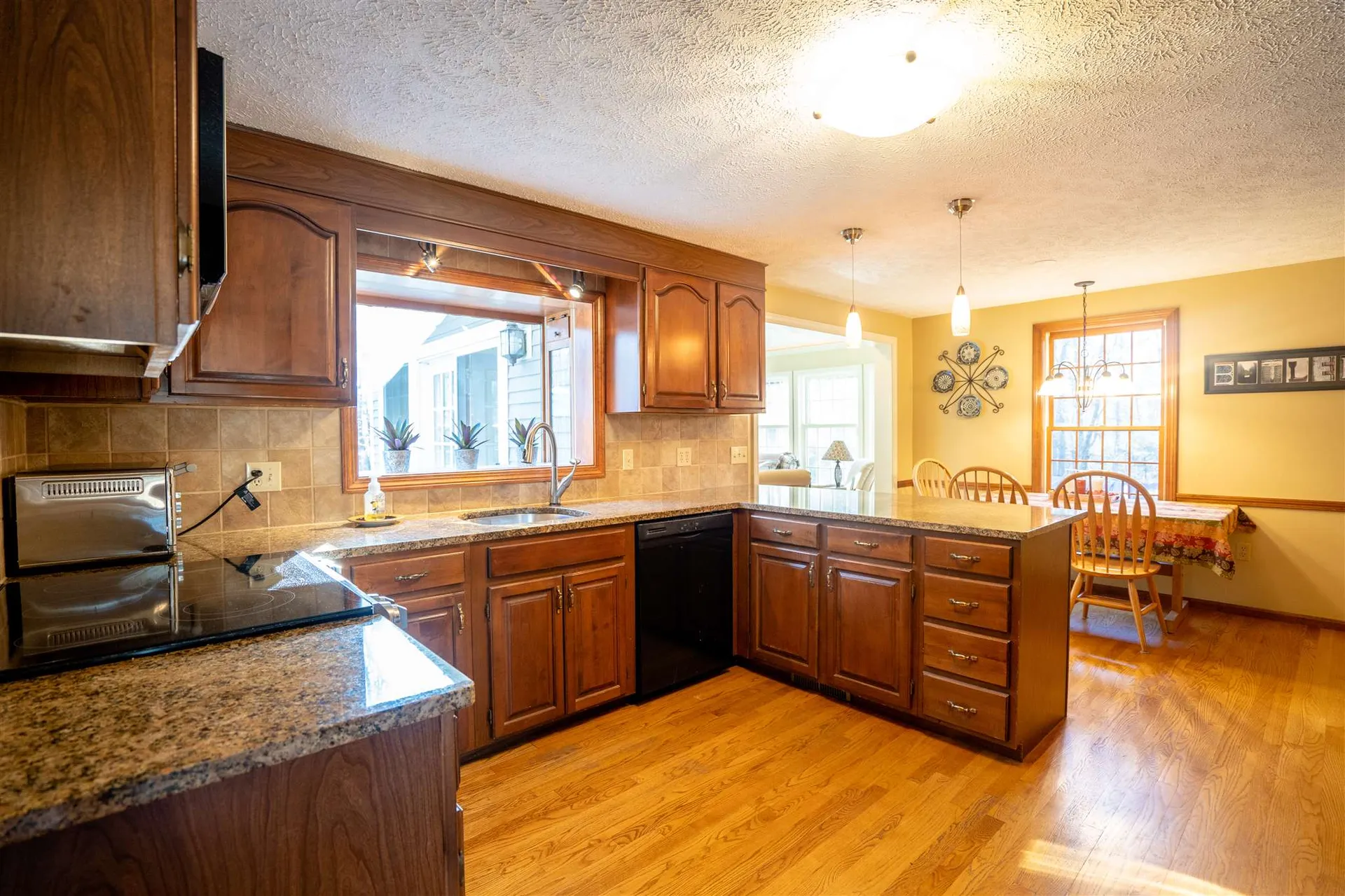 17 Meadowbrook Road Derry NH 03038