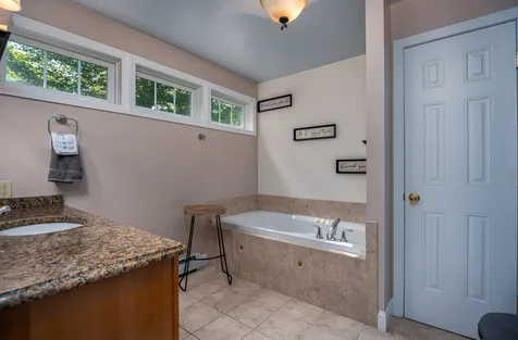 56 Pray Street Rochester NH 03868