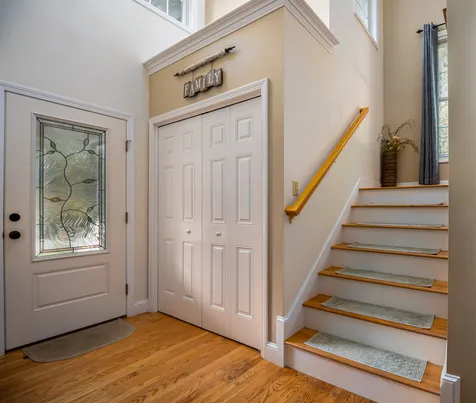 56 Pray Street Rochester NH 03868