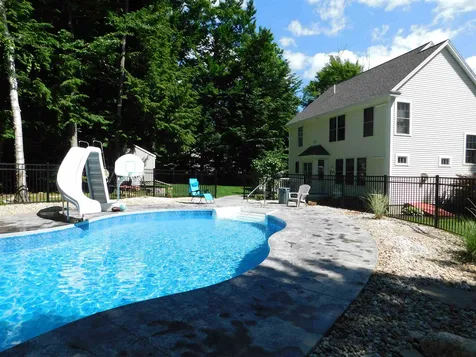 56 Pray Street Rochester NH 03868